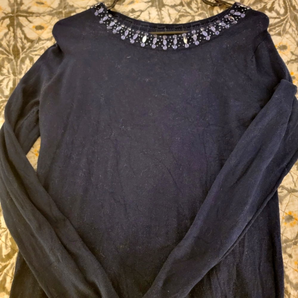 Woman's 1X sweater with gem embellished collar